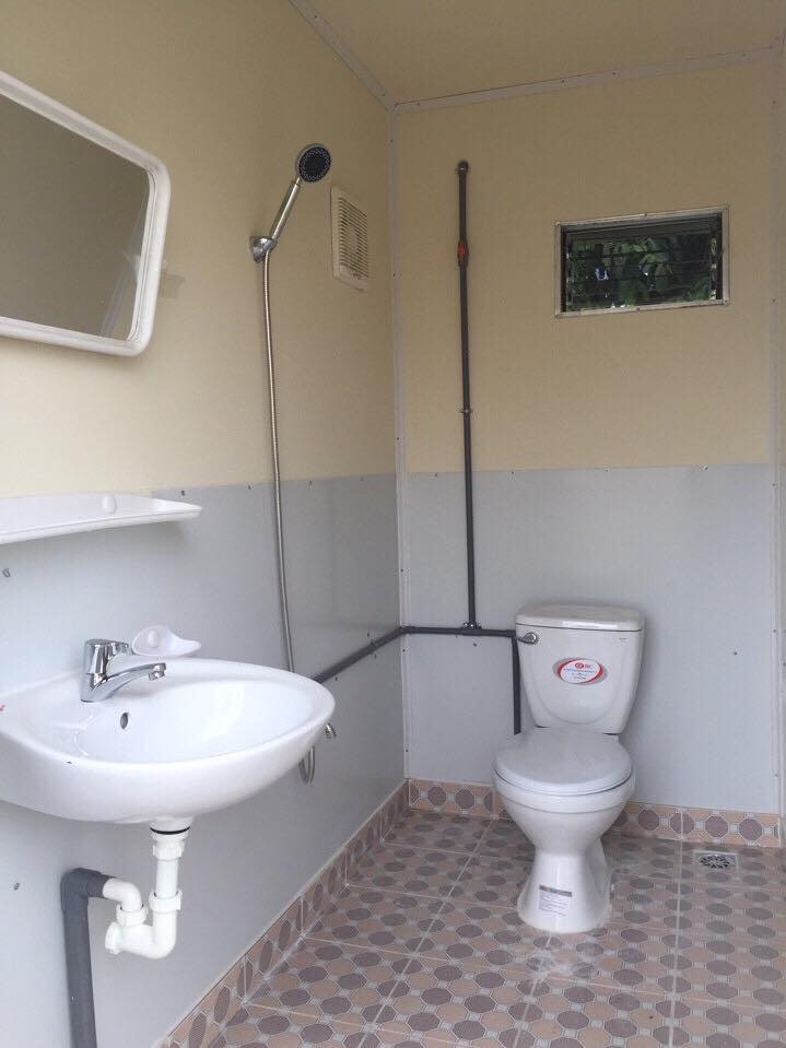 container toilet 10feet